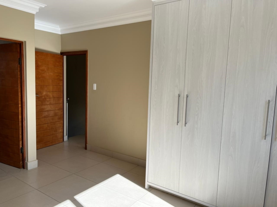 To Let 3 Bedroom Property for Rent in Heuwelsig Free State